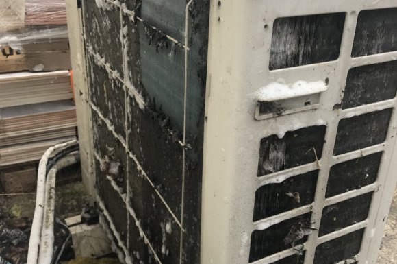 Pensez à faire entretenir votre système aérothermique (Pompe à chaleur) Air/air ou Air/eau. 